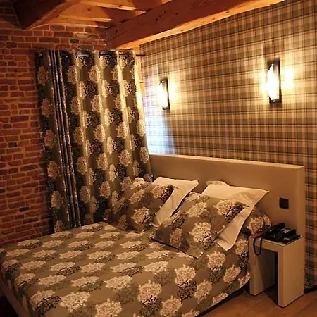 Hotel Les Ecuries De La Tour 3*